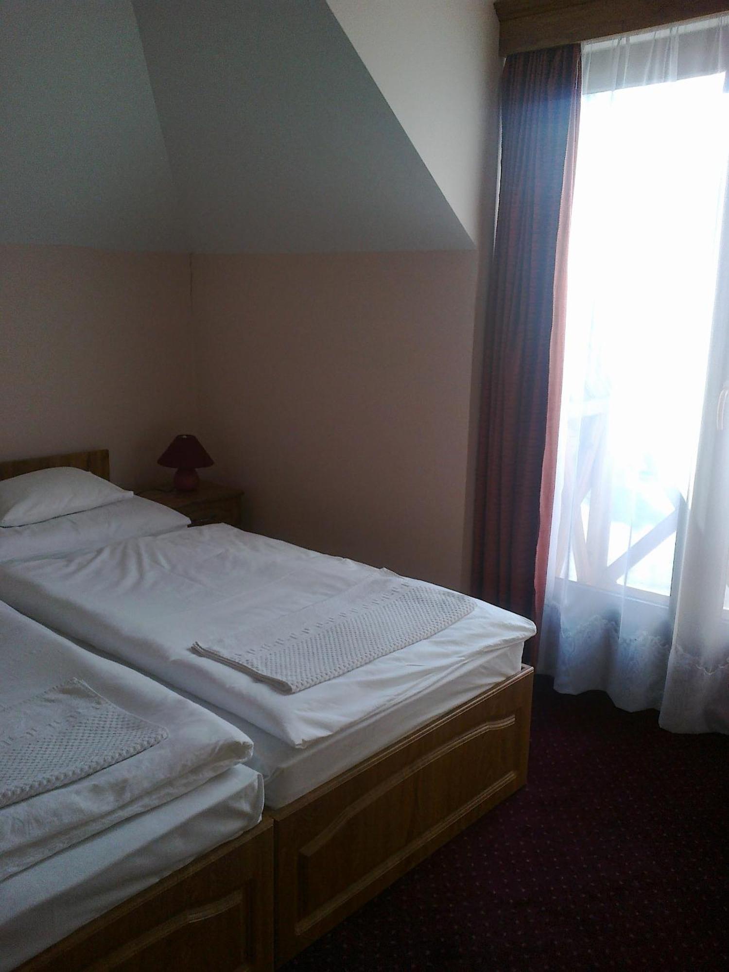 Hotel Gyoergyey Kastely Panzio Es Etterem Tápiógyörgye Exteriér fotografie