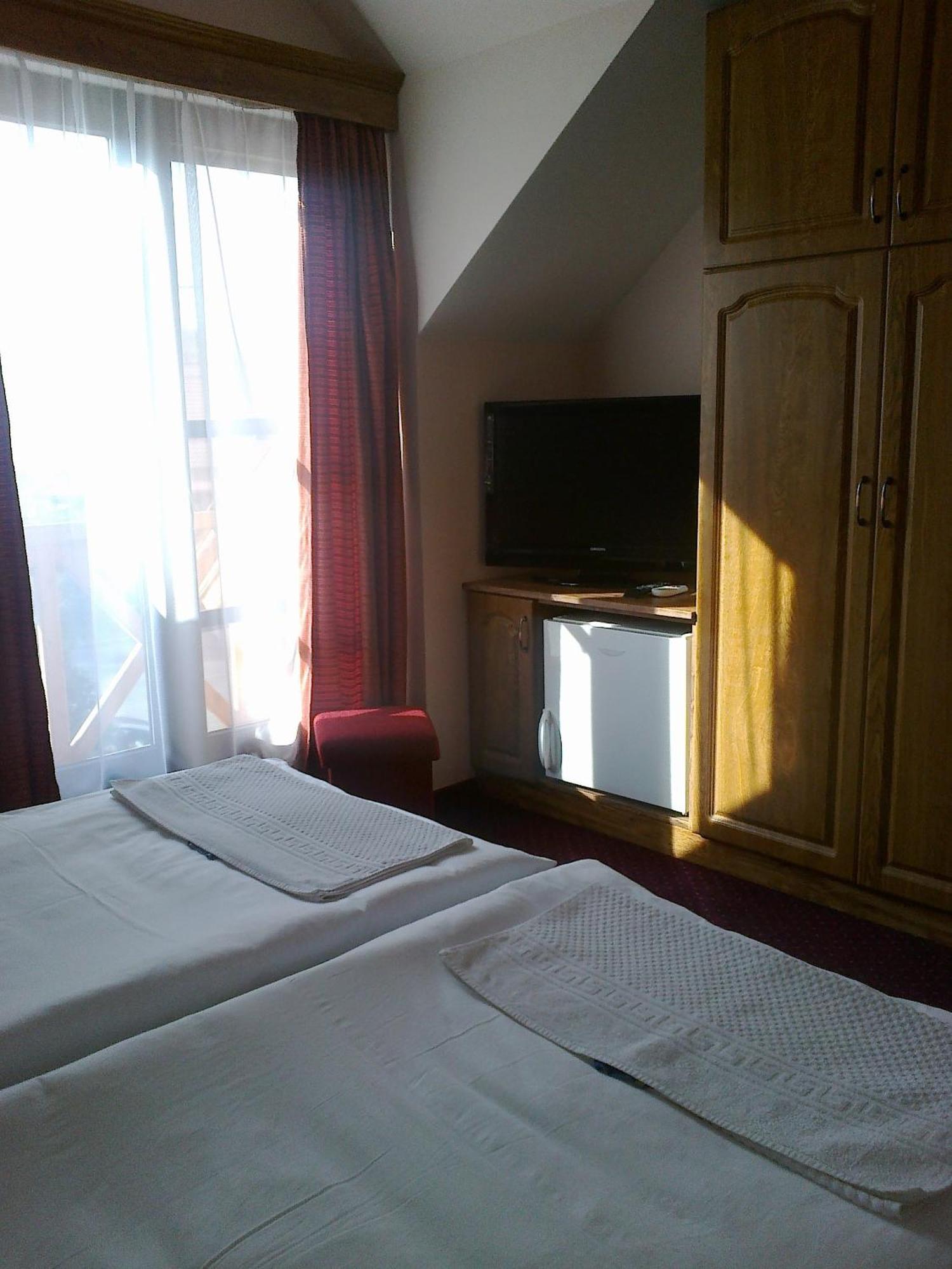 Hotel Gyoergyey Kastely Panzio Es Etterem Tápiógyörgye Exteriér fotografie
